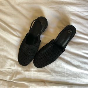 vintage woven block heel shoes